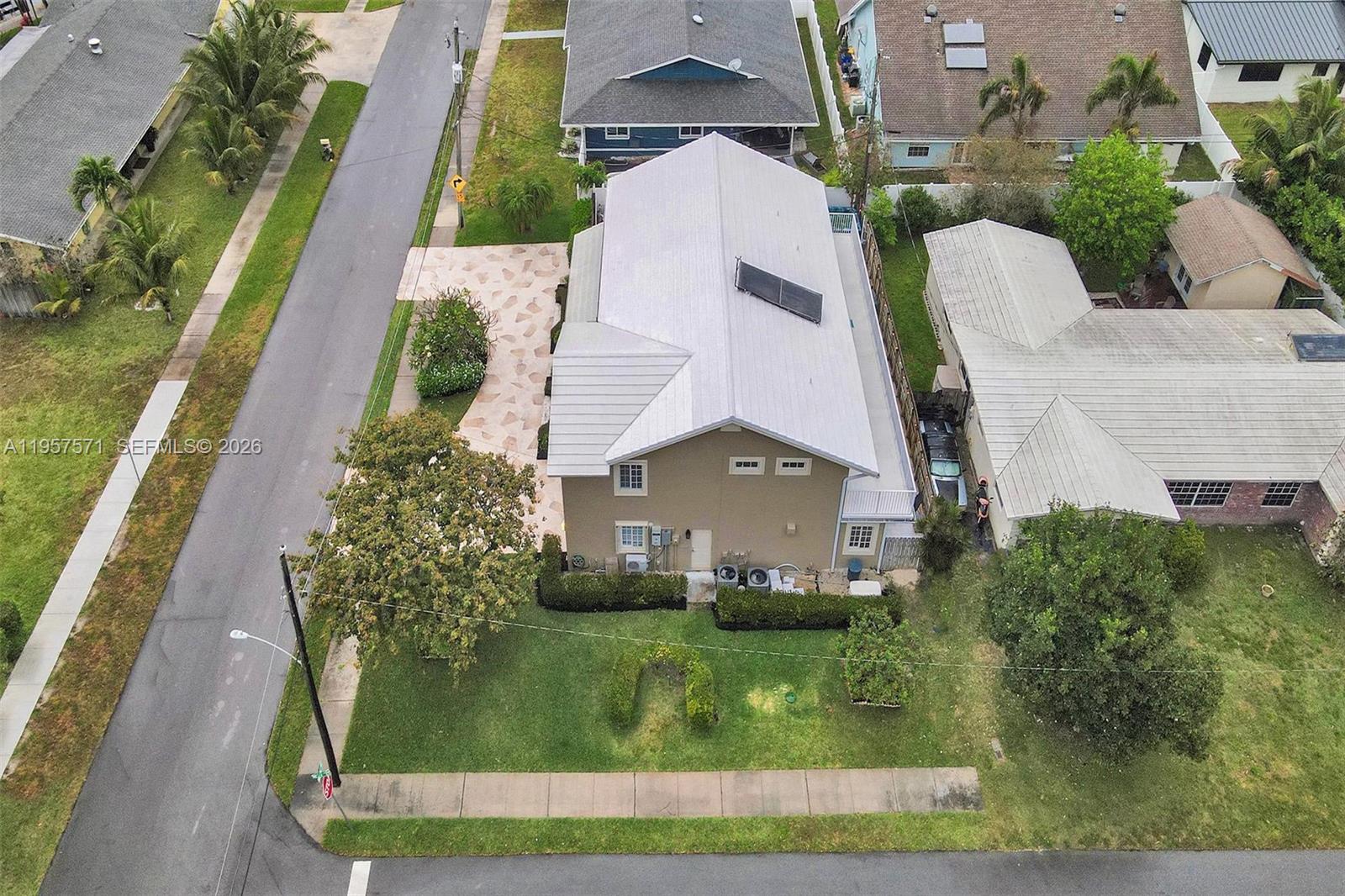 466 NE 8th Ave, Deerfield Beach FL 33441