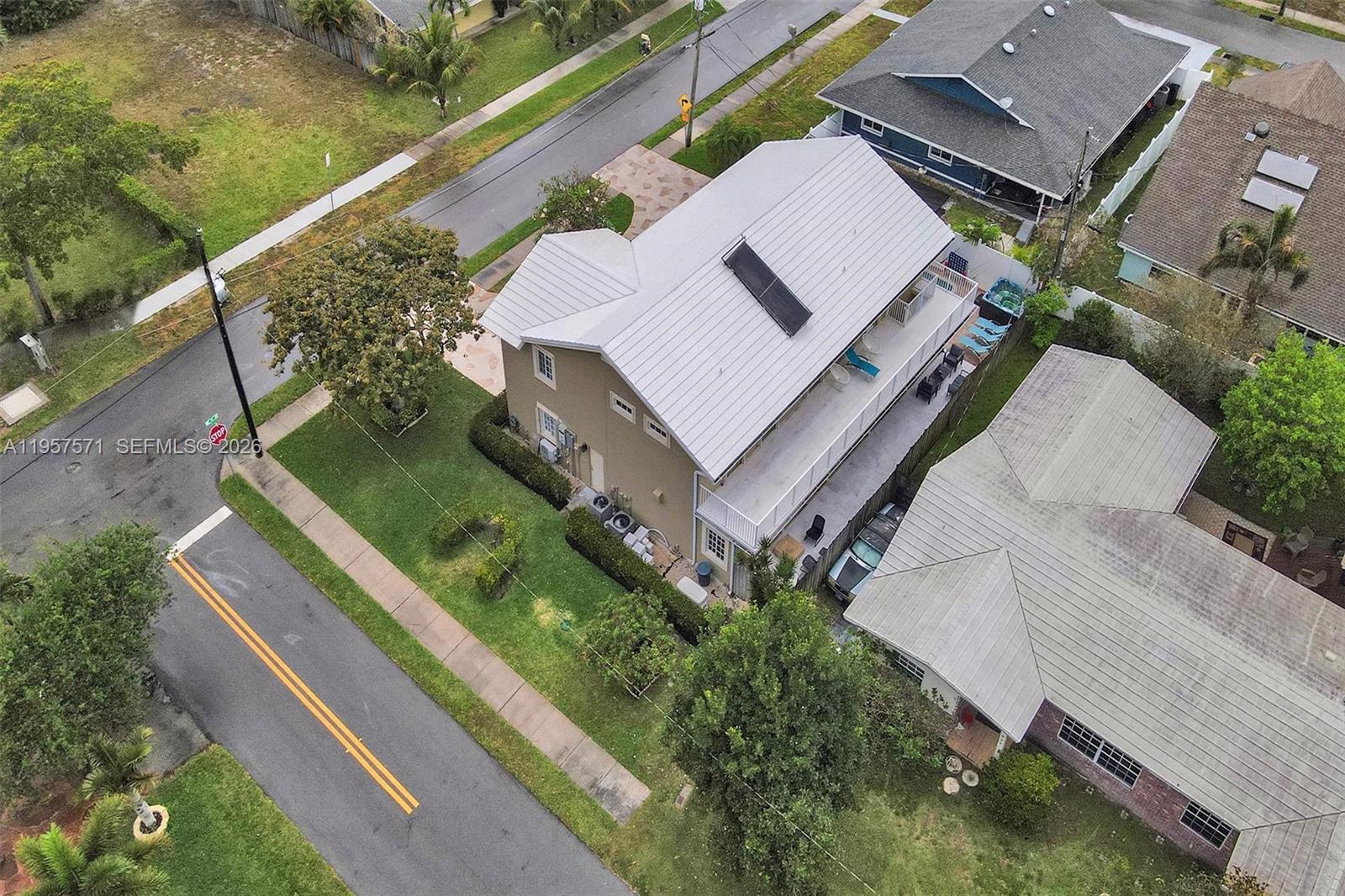 466 NE 8th Ave, Deerfield Beach FL 33441