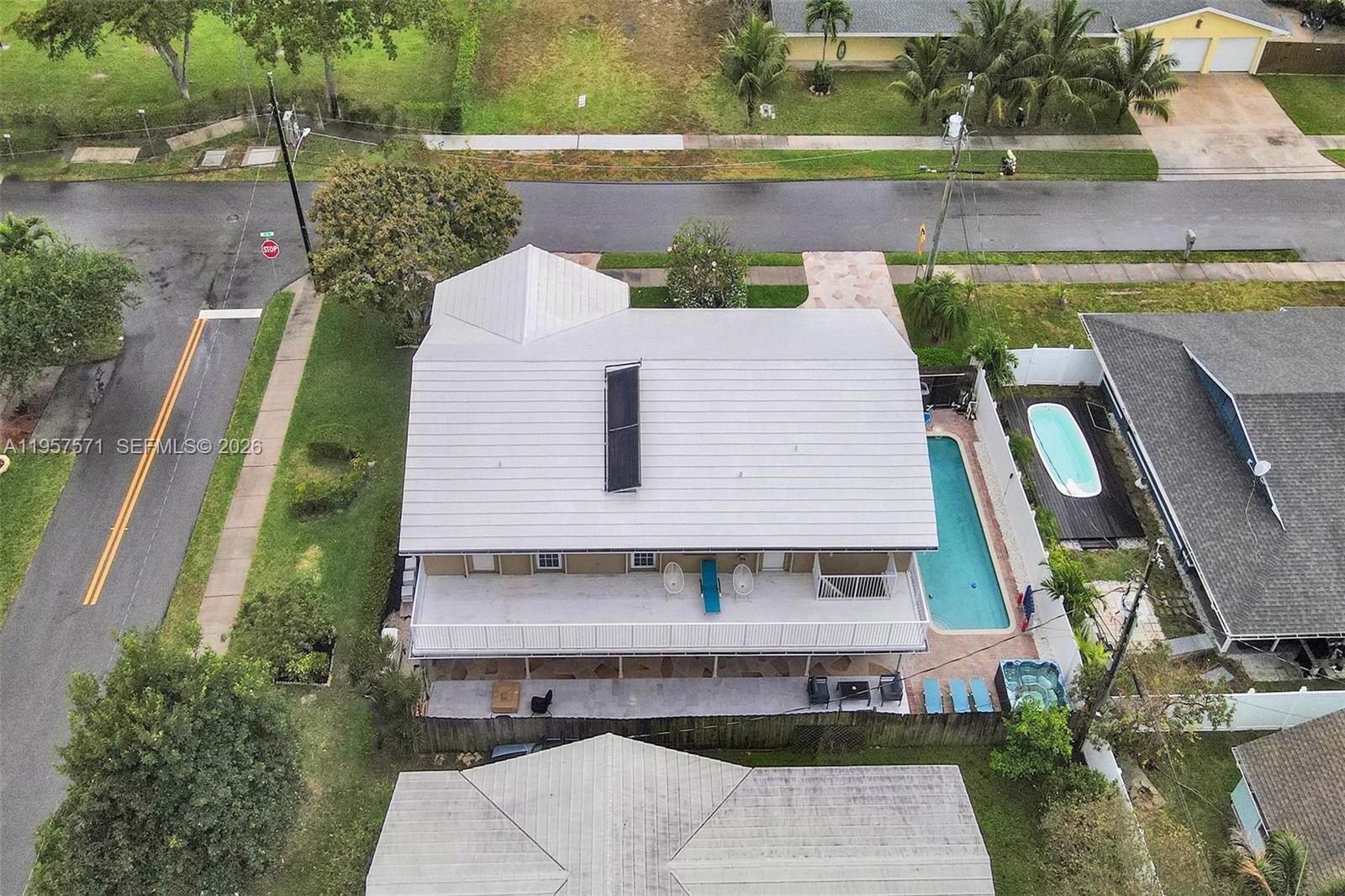466 NE 8th Ave, Deerfield Beach FL 33441