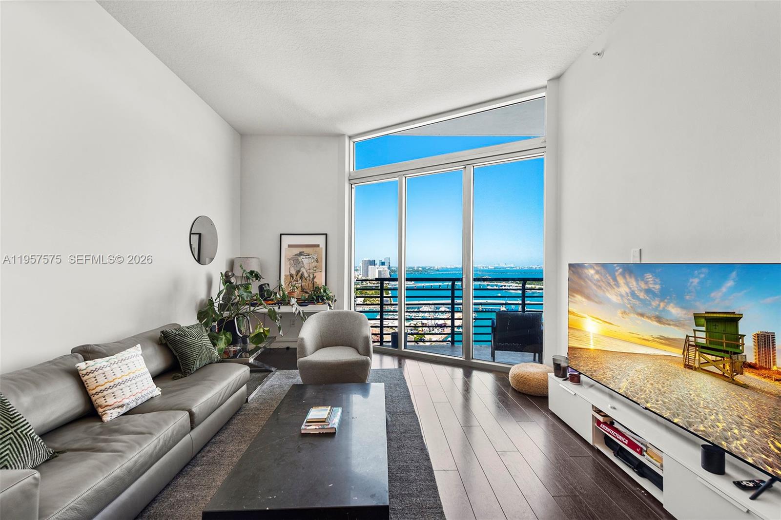 335 S Biscayne Blvd #UPH-10, Miami FL 33131