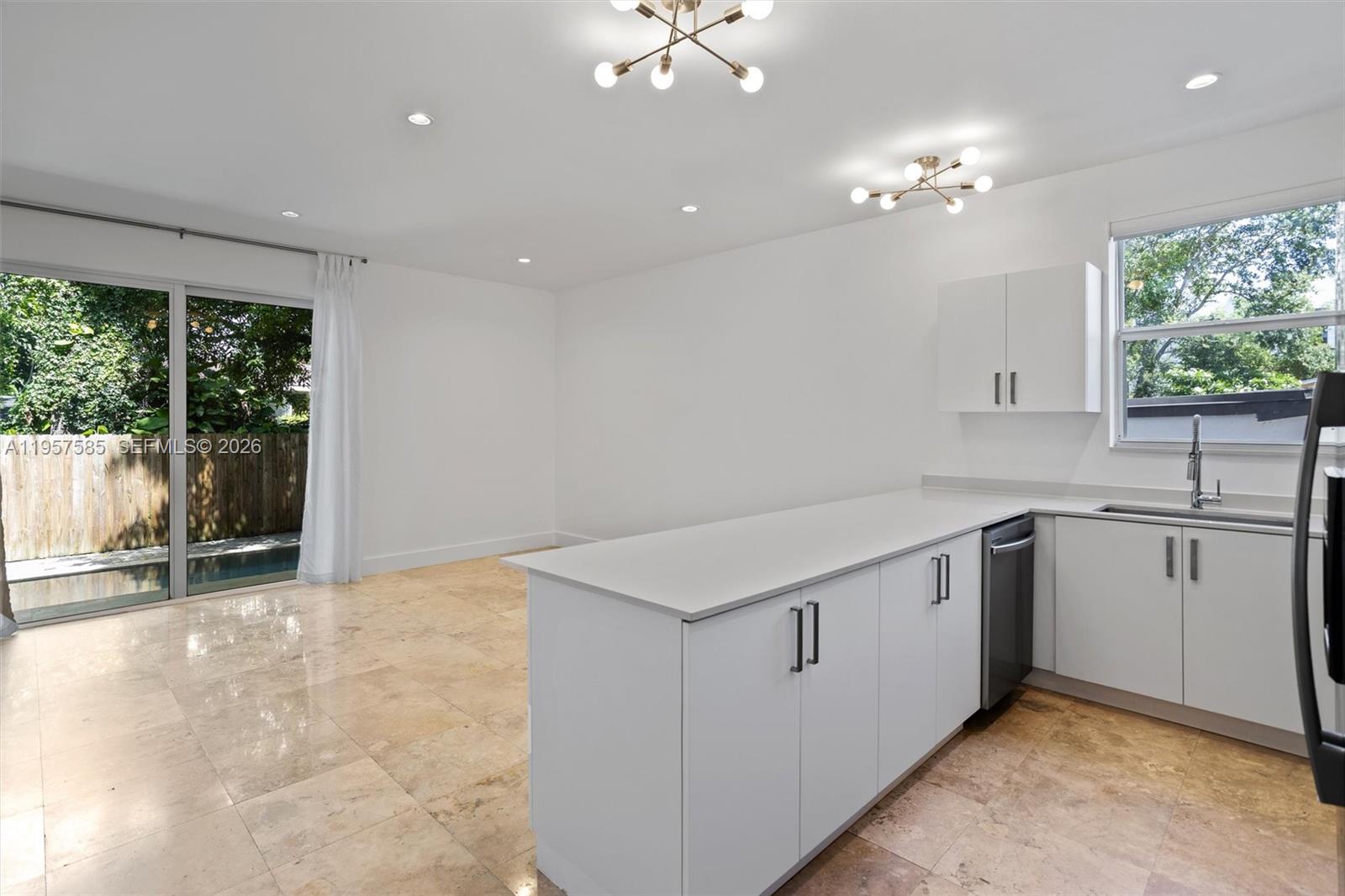 2784 SW 34th Ave, Miami FL 33133