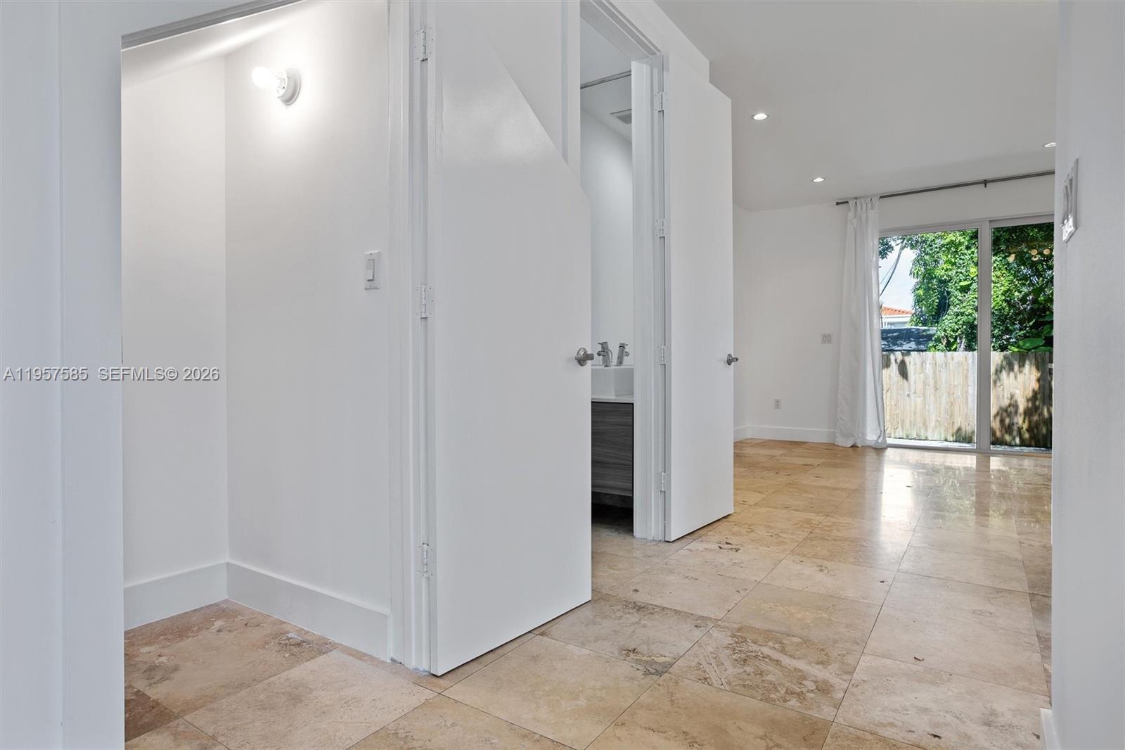2784 SW 34th Ave, Miami FL 33133