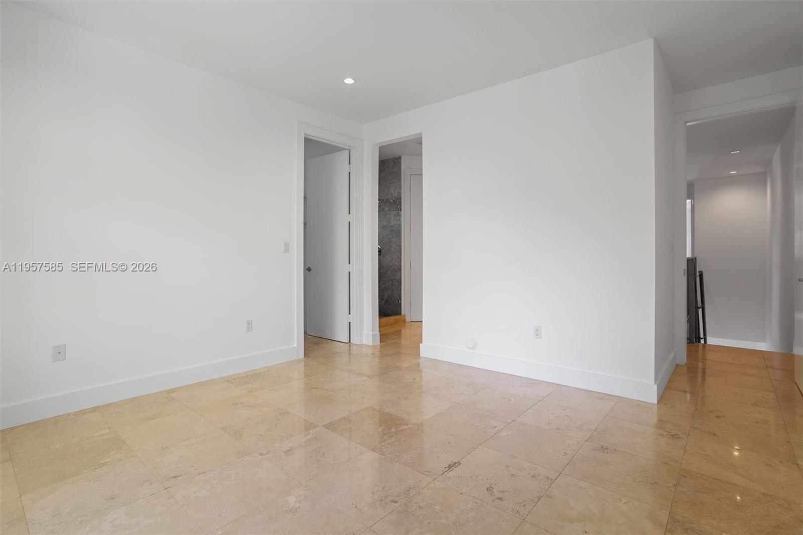 2784 SW 34th Ave, Miami FL 33133
