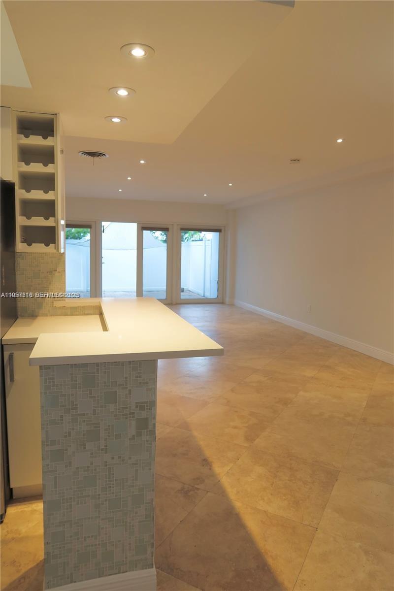 7312 Gary Ave #7312, Miami Beach FL 33141