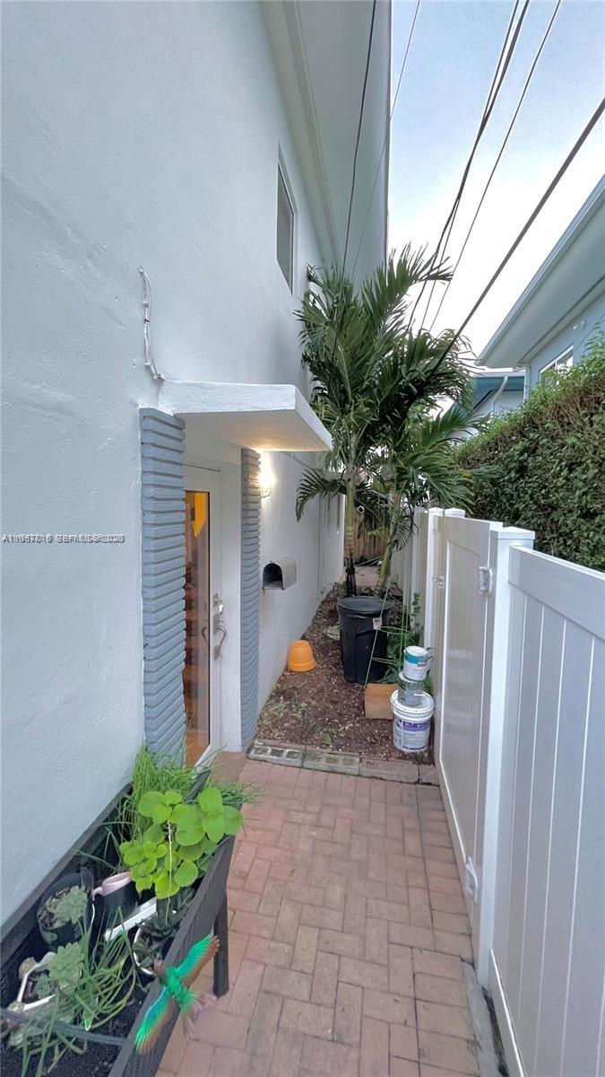7312 Gary Ave #7312, Miami Beach FL 33141