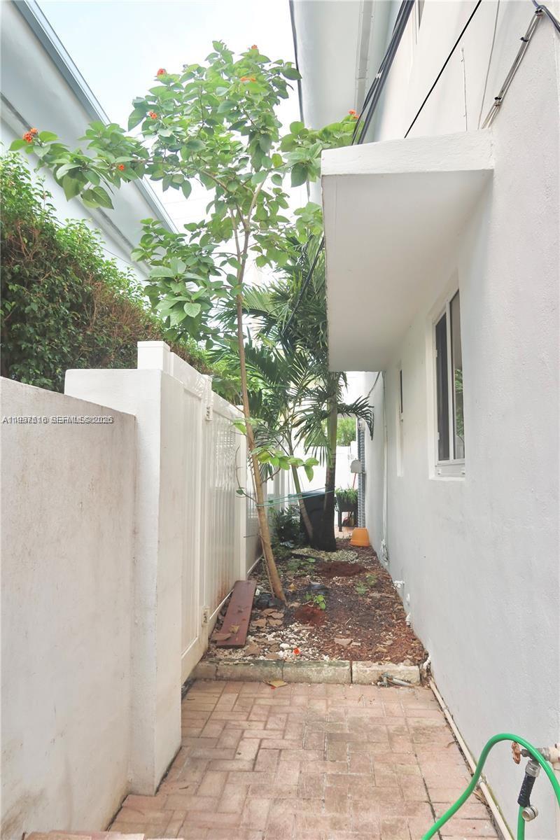 7312 Gary Ave #7312, Miami Beach FL 33141