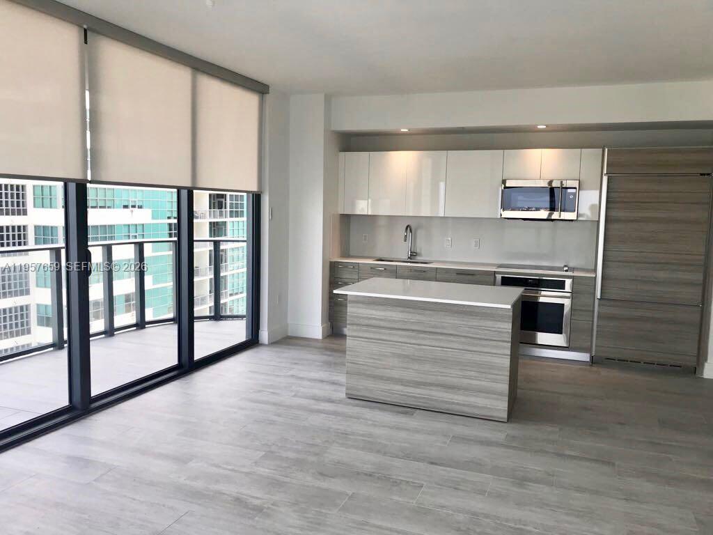 121 NE 34th St #2704, Miami FL 33137