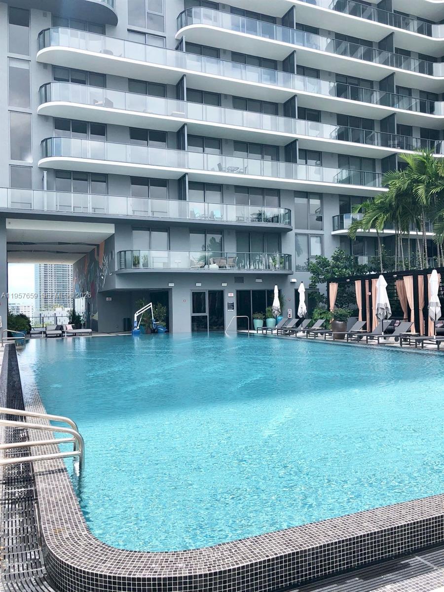 121 NE 34th St #2704, Miami FL 33137