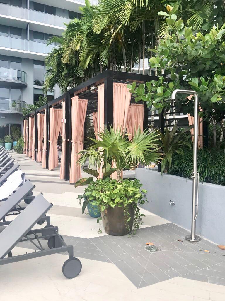 121 NE 34th St #2704, Miami FL 33137