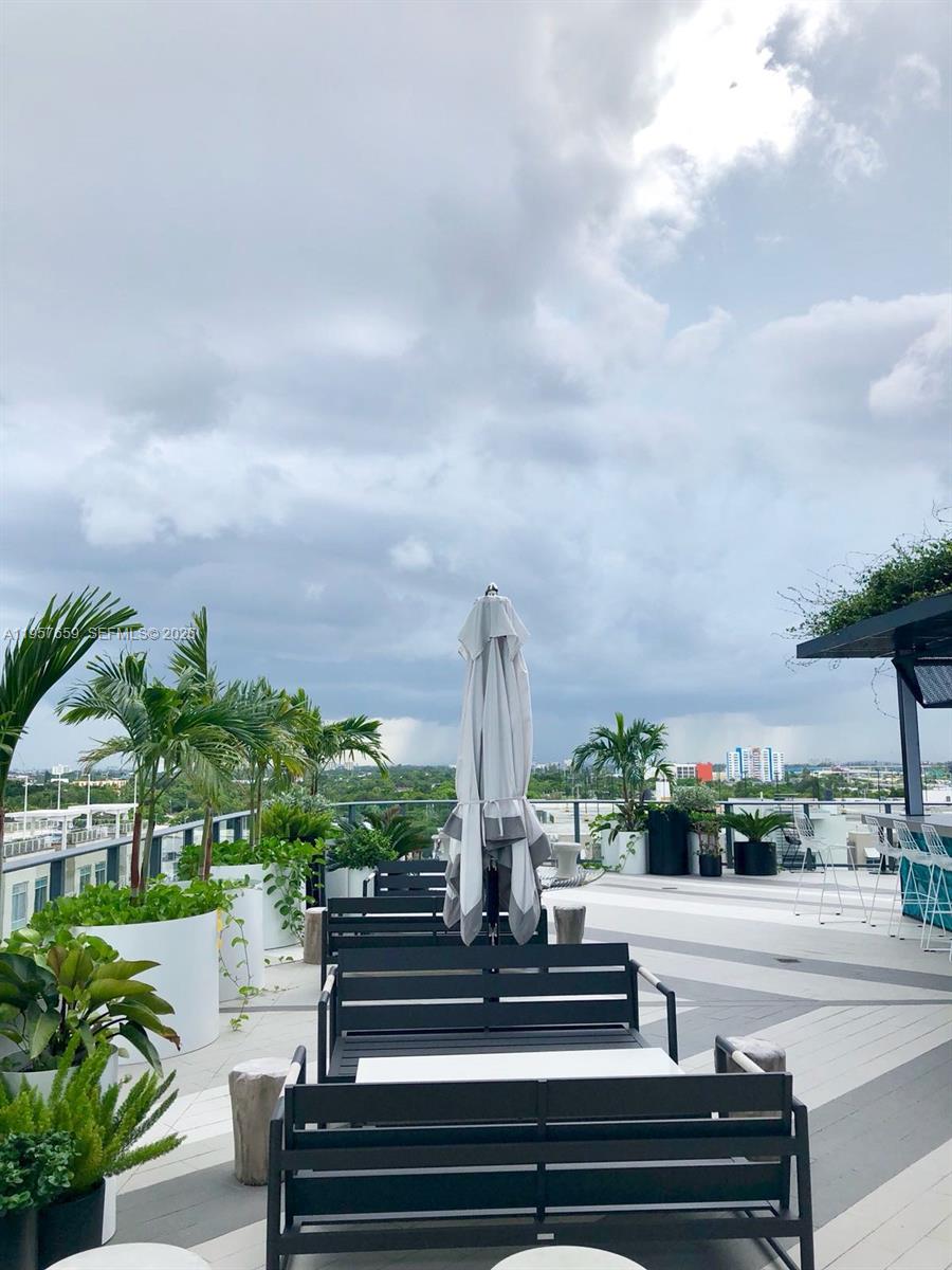 121 NE 34th St #2704, Miami FL 33137