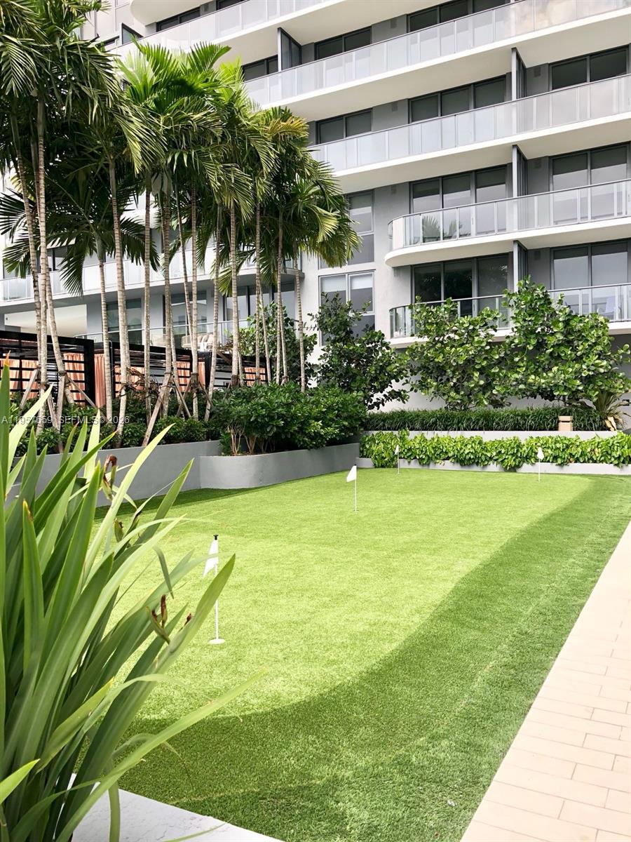 121 NE 34th St #2704, Miami FL 33137
