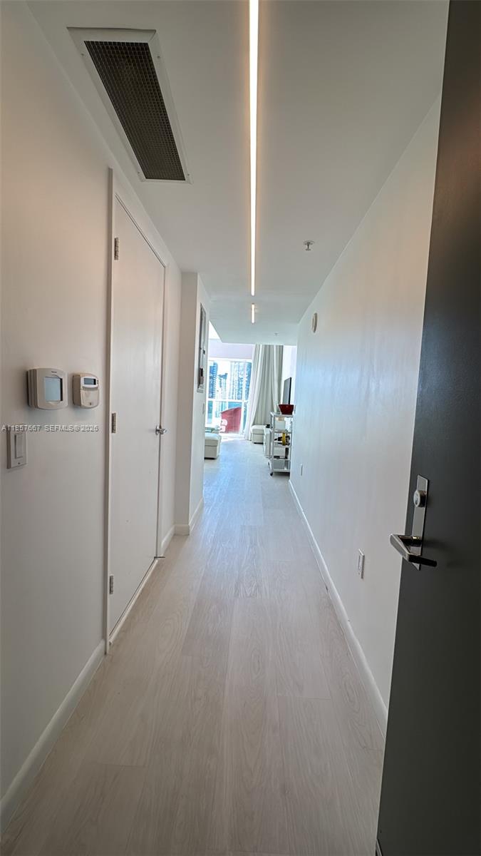 41 SE 5th St #2004, Miami FL 33131
