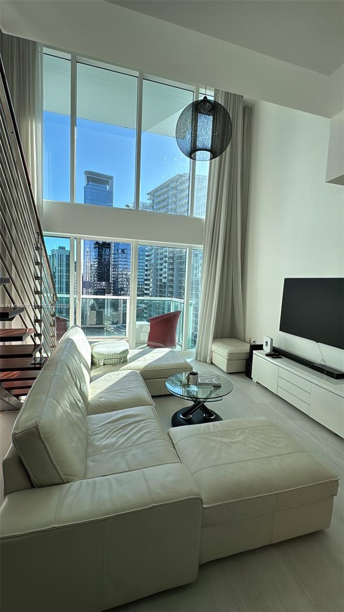 41 SE 5th St #2004, Miami FL 33131