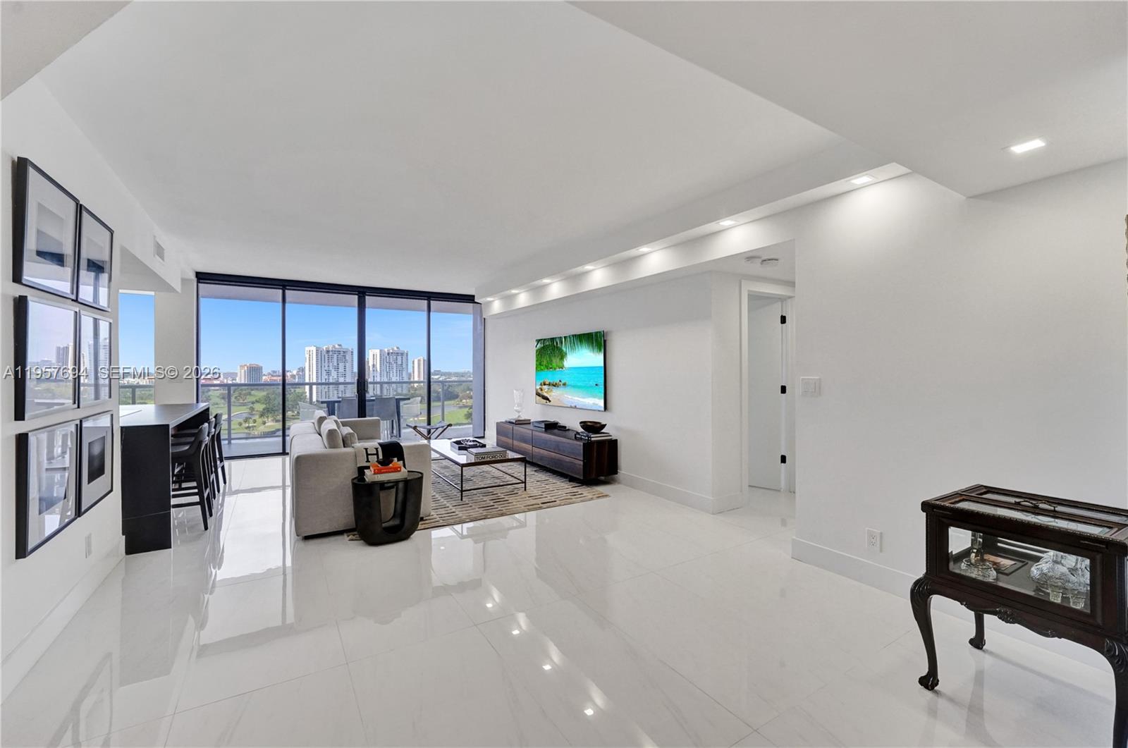 20281 E Country Club Dr #1503, Aventura FL 33180