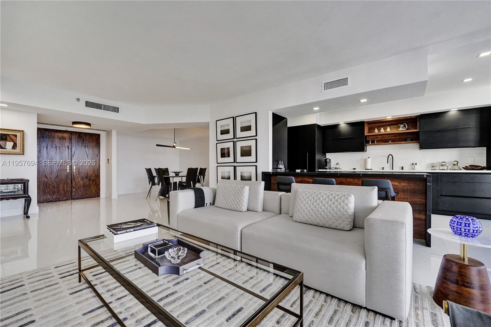 20281 E Country Club Dr #1503, Aventura FL 33180