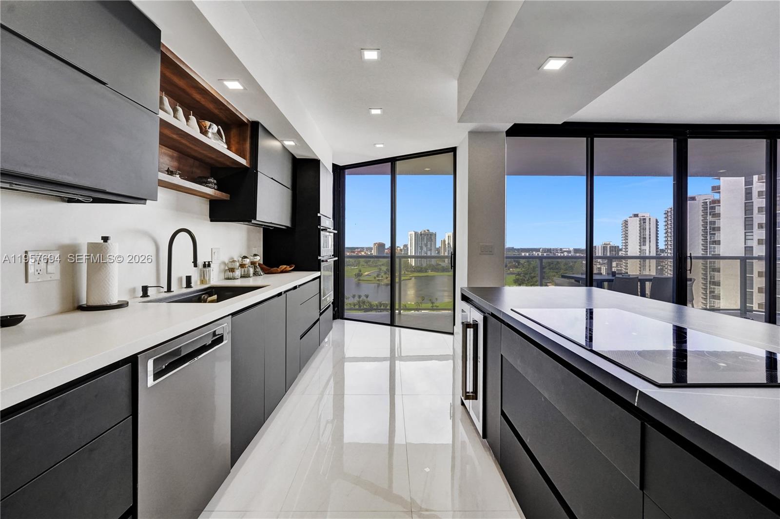 20281 E Country Club Dr #1503, Aventura FL 33180