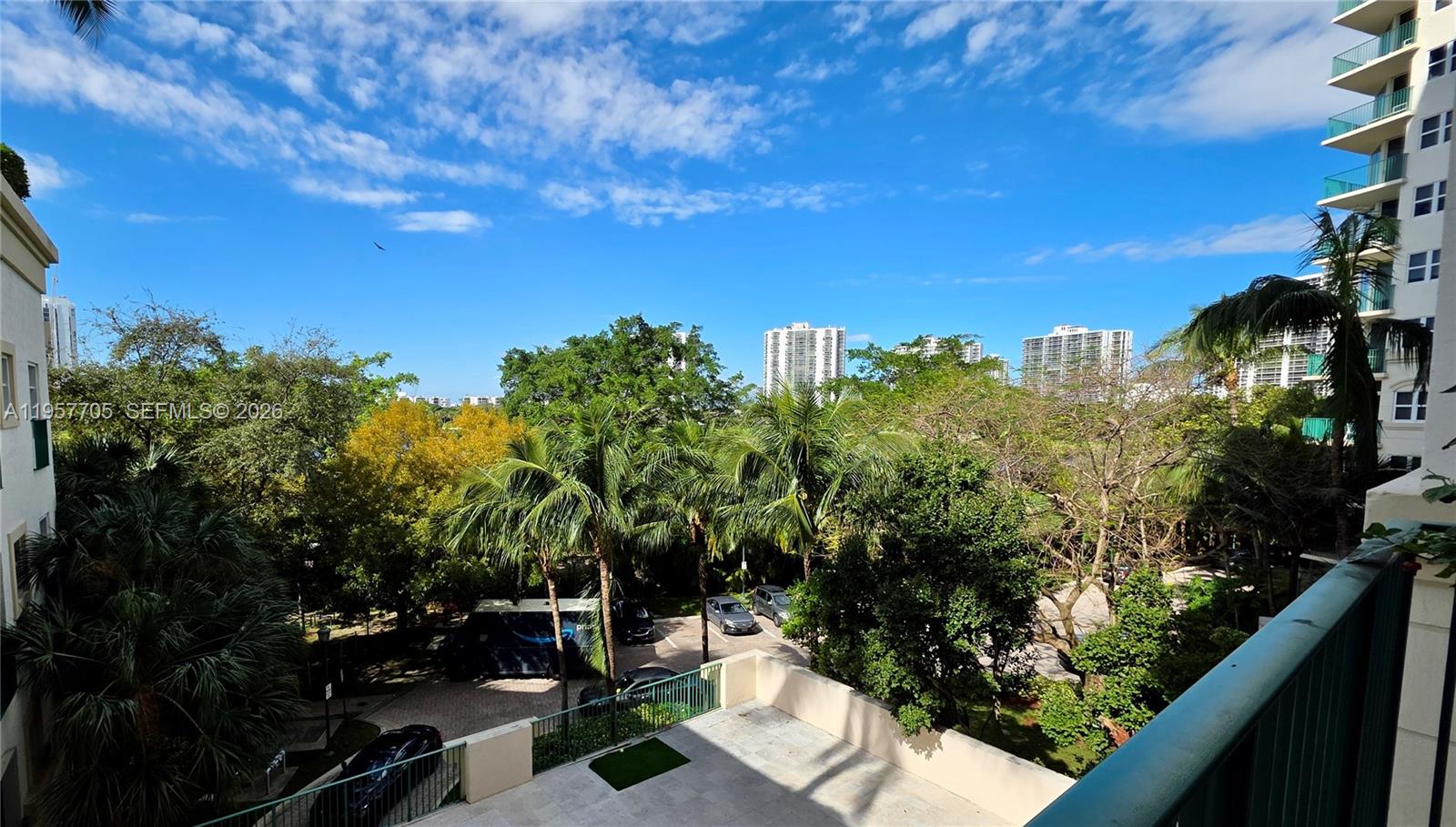 20000 E Country Club Dr #402, Aventura FL 33180