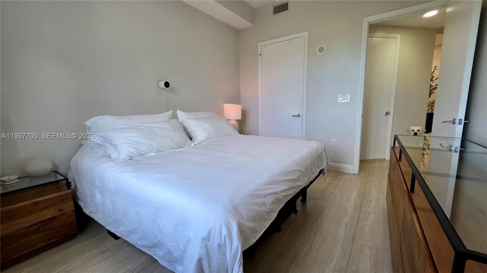 20000 E Country Club Dr #402, Aventura FL 33180