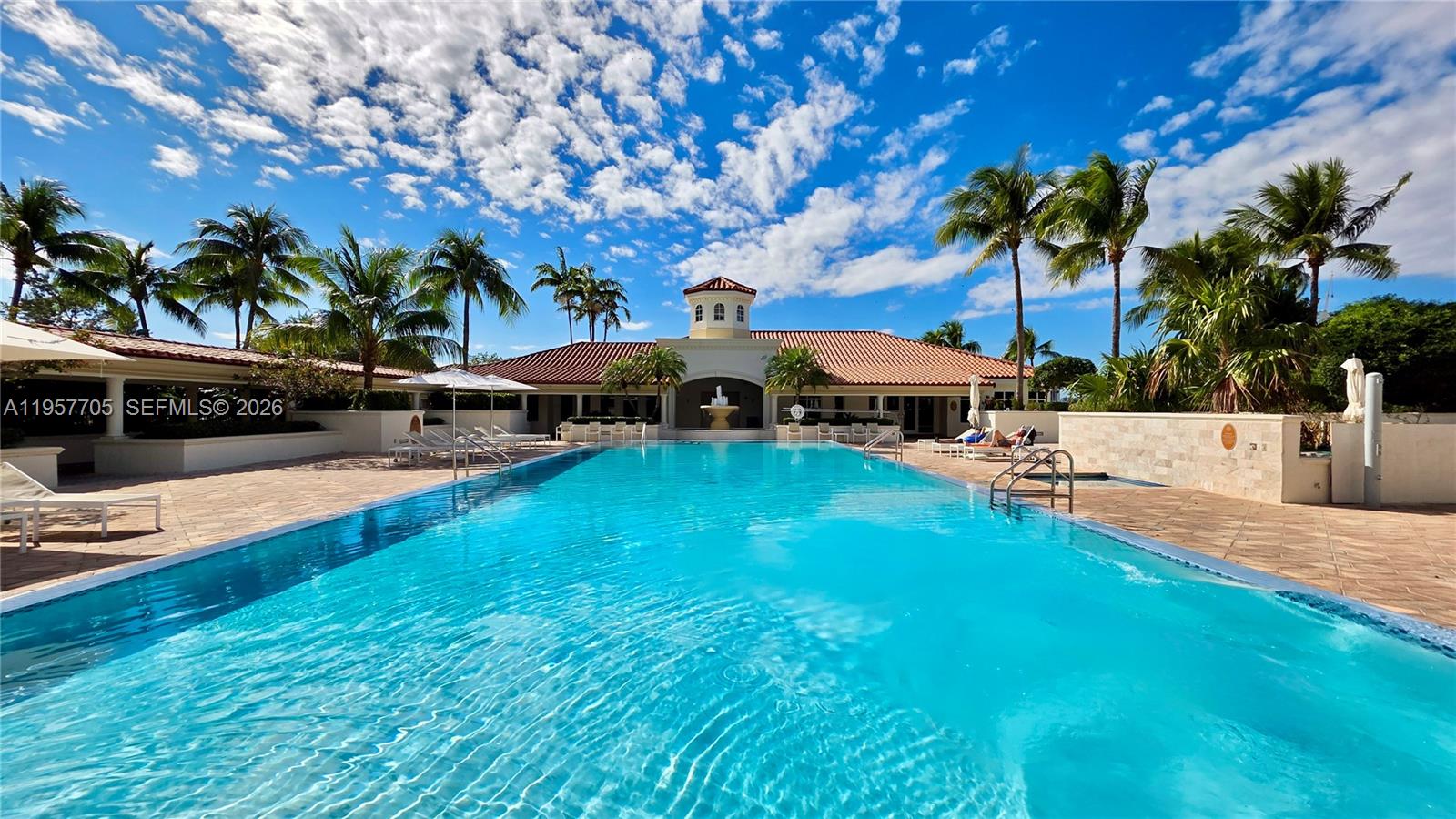 20000 E Country Club Dr #402, Aventura FL 33180