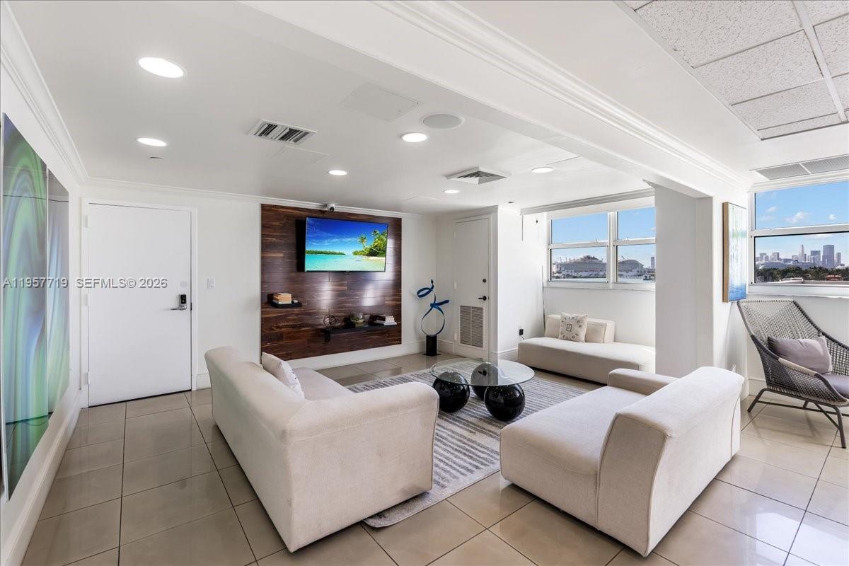 650 West Ave #712, Miami Beach FL 33139