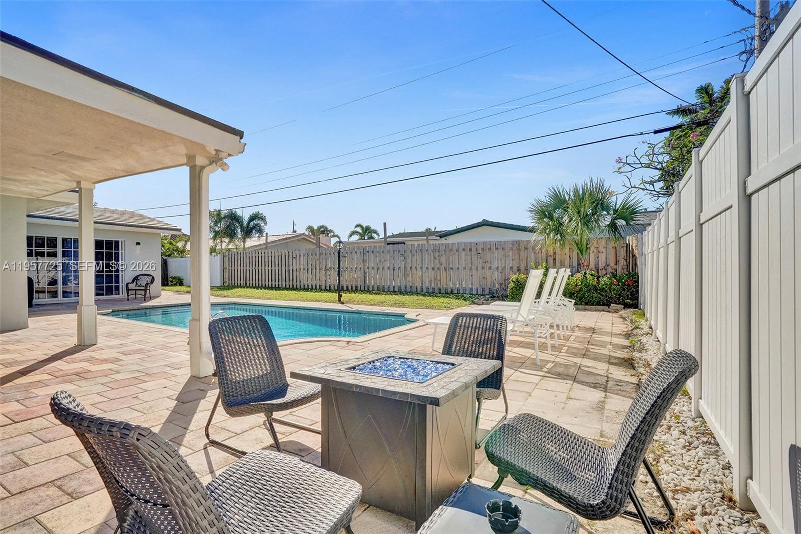 477 SE 17th Ter, Deerfield Beach FL 33441