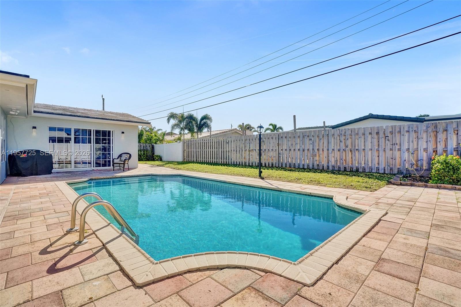 477 SE 17th Ter, Deerfield Beach FL 33441