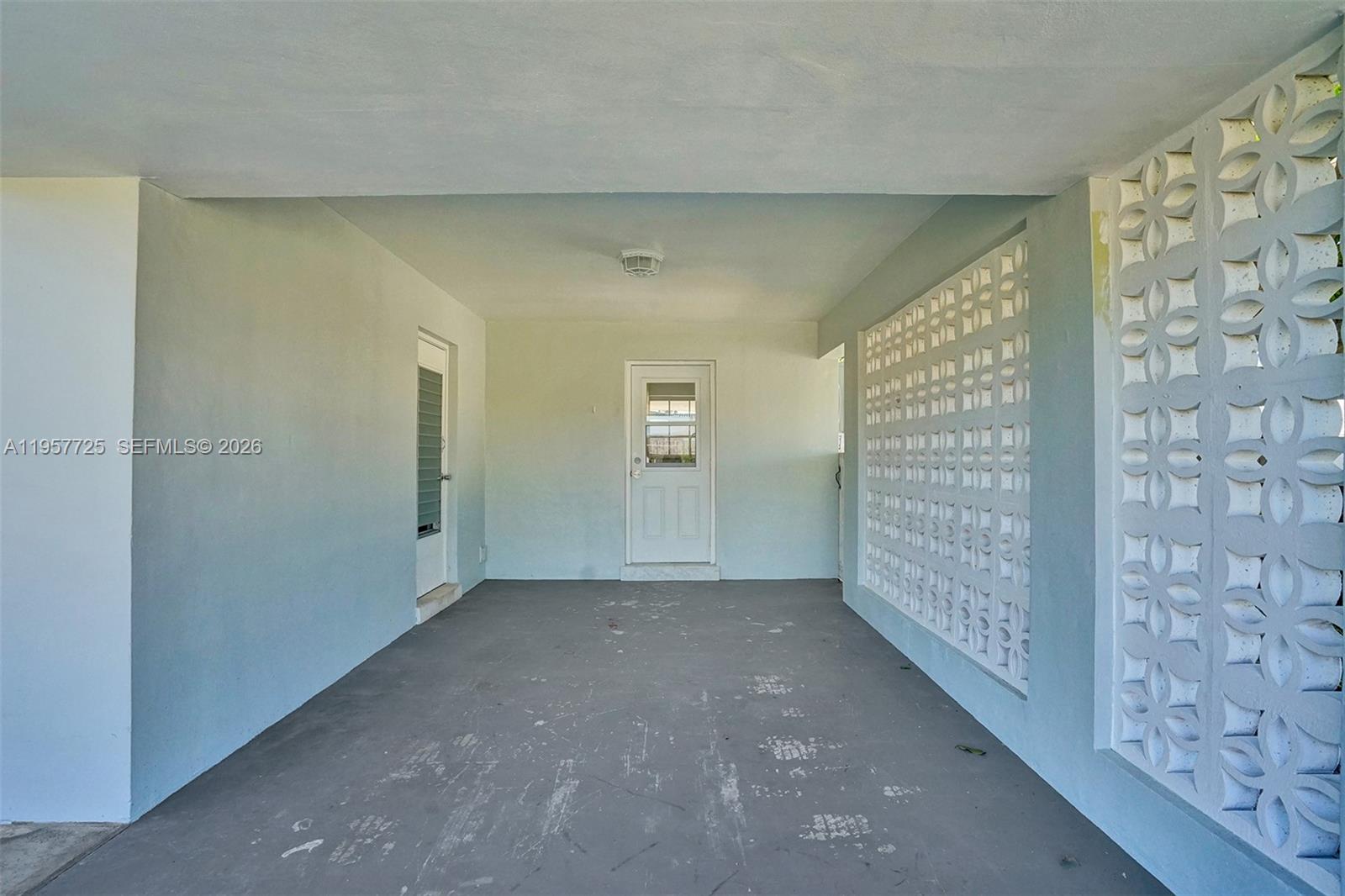 477 SE 17th Ter, Deerfield Beach FL 33441