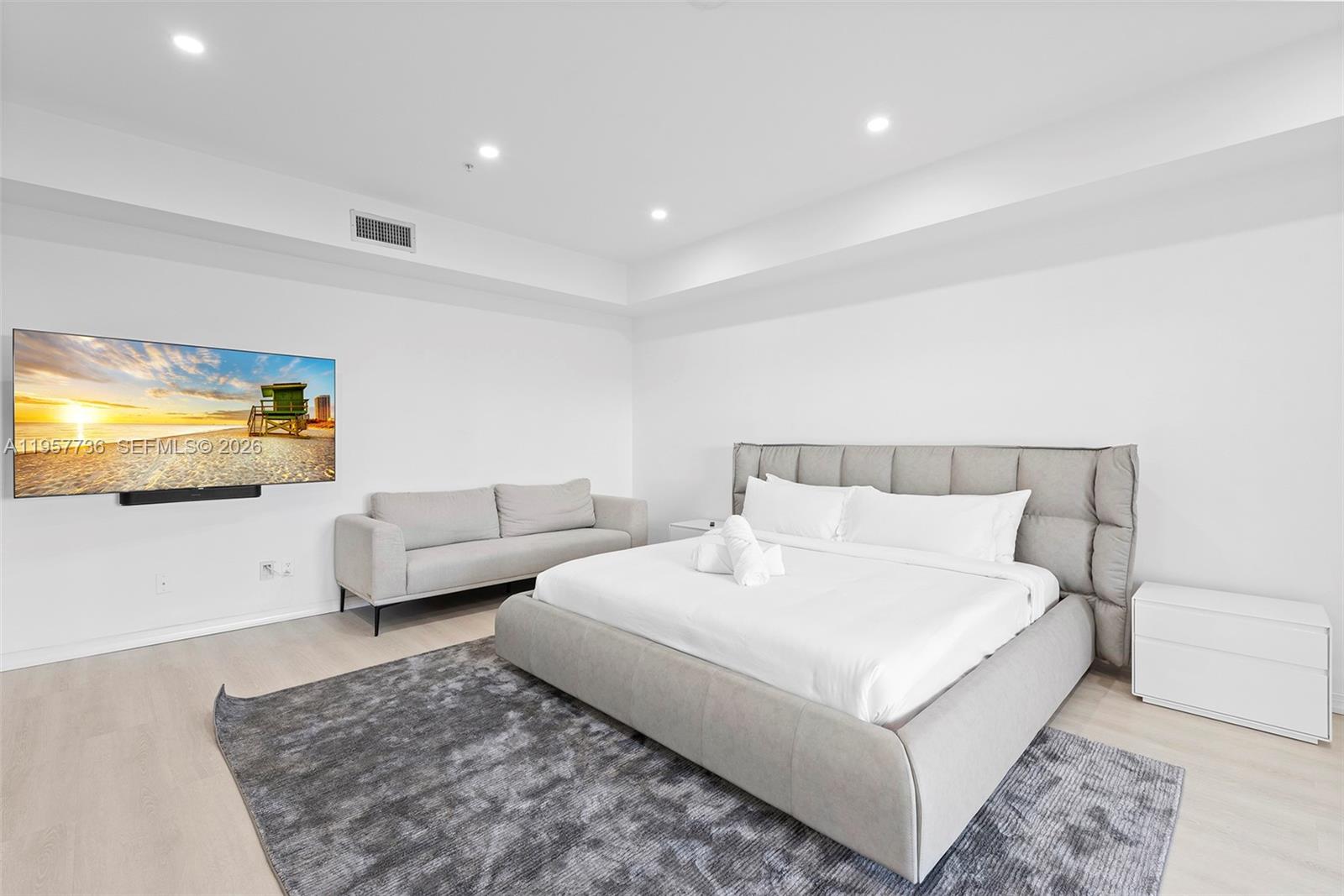 1415 Sunset Harbour Dr #204, Miami Beach FL 33139