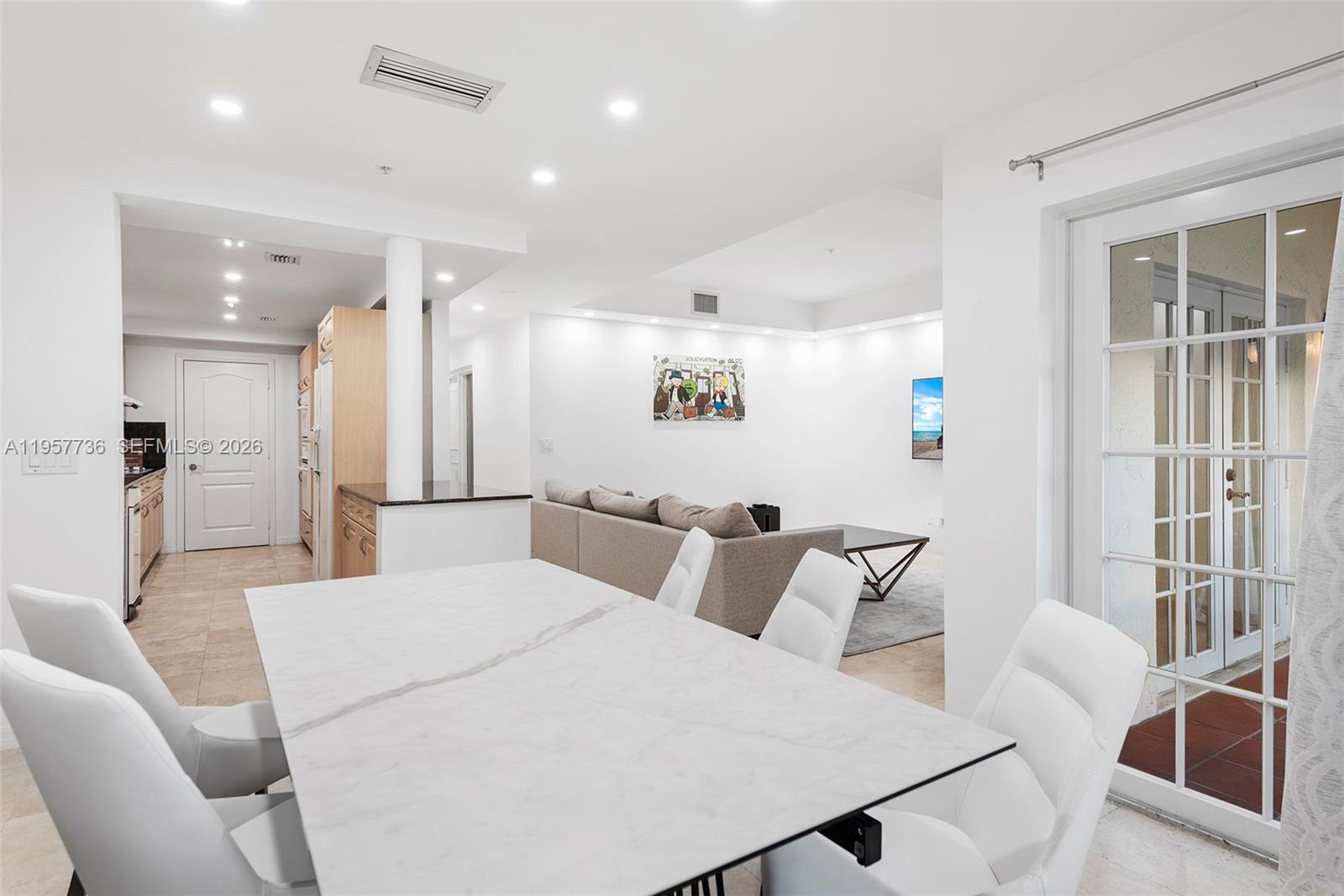 1415 Sunset Harbour Dr #204, Miami Beach FL 33139