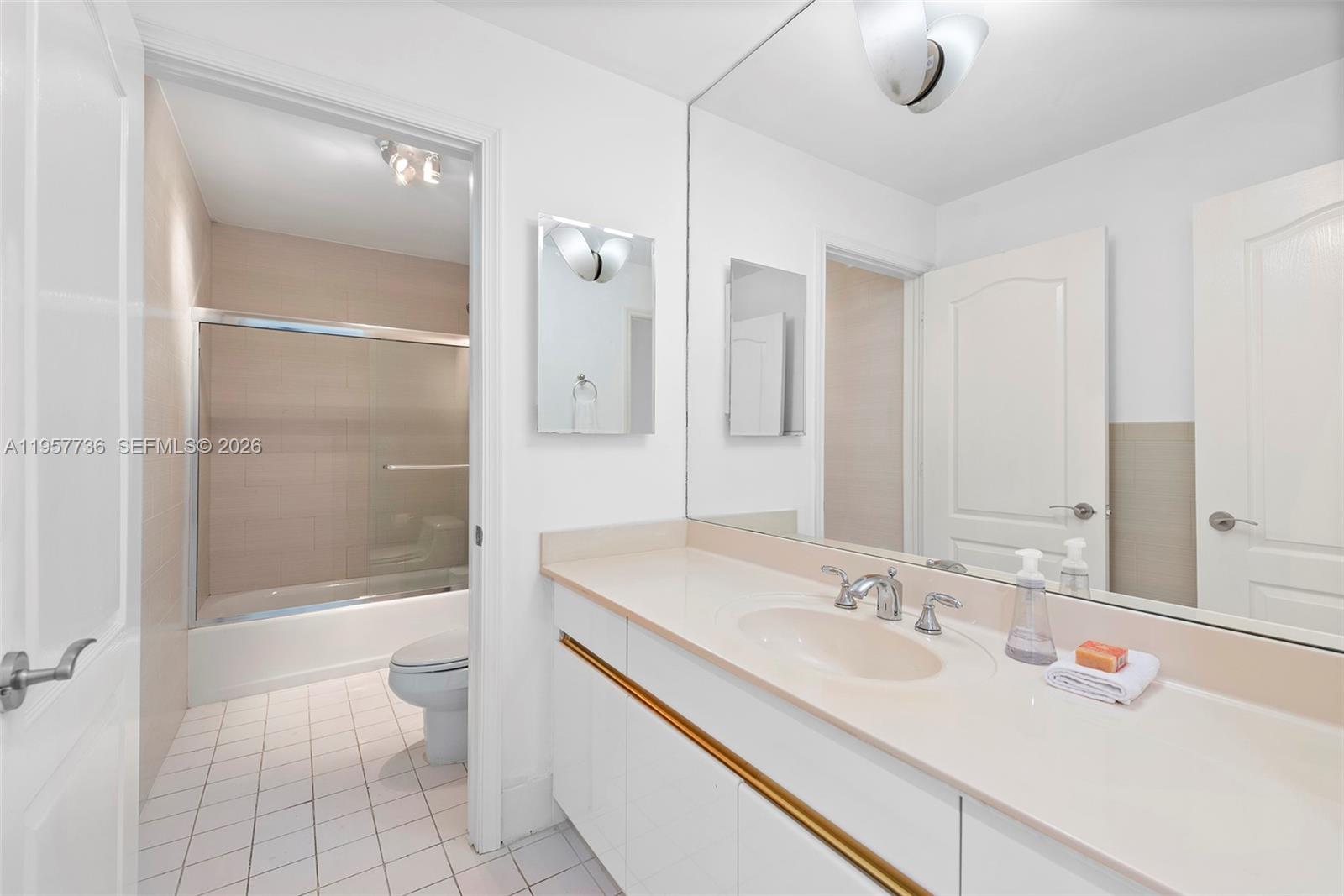 1415 Sunset Harbour Dr #204, Miami Beach FL 33139