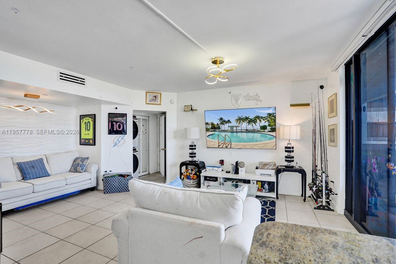1330 West Ave #1811, Miami Beach FL 33139