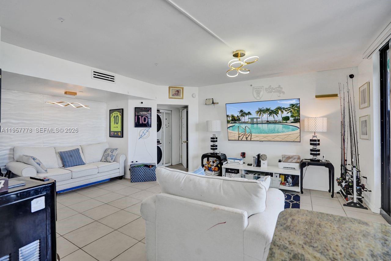 1330 West Ave #1811, Miami Beach FL 33139