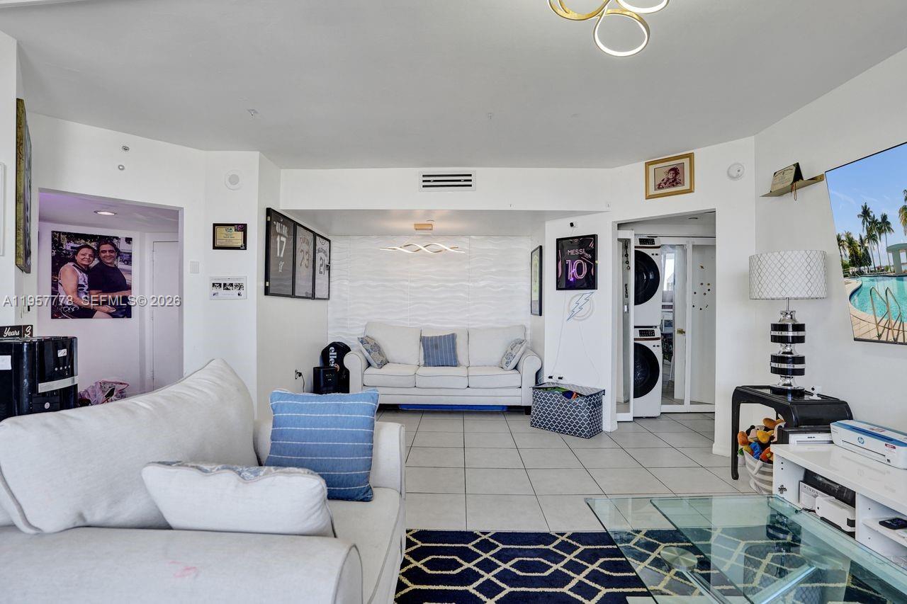 1330 West Ave #1811, Miami Beach FL 33139