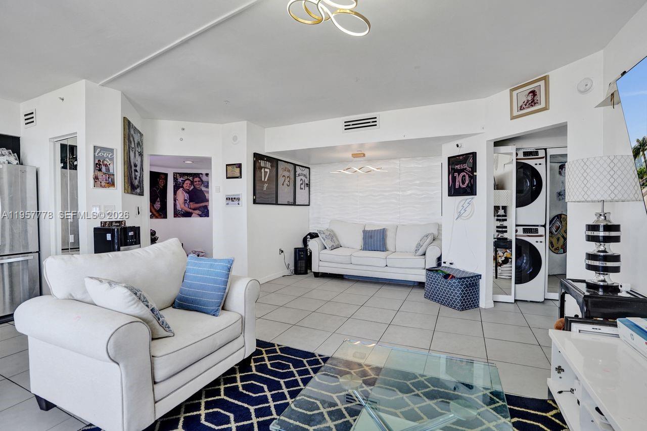 1330 West Ave #1811, Miami Beach FL 33139
