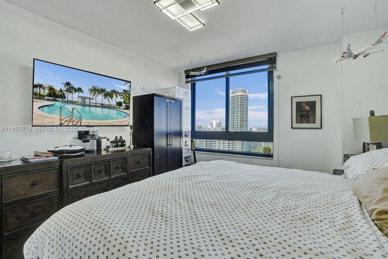 1330 West Ave #1811, Miami Beach FL 33139
