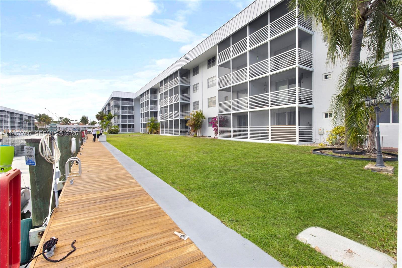 3600 NE 170th St #312, North Miami Beach FL 33160