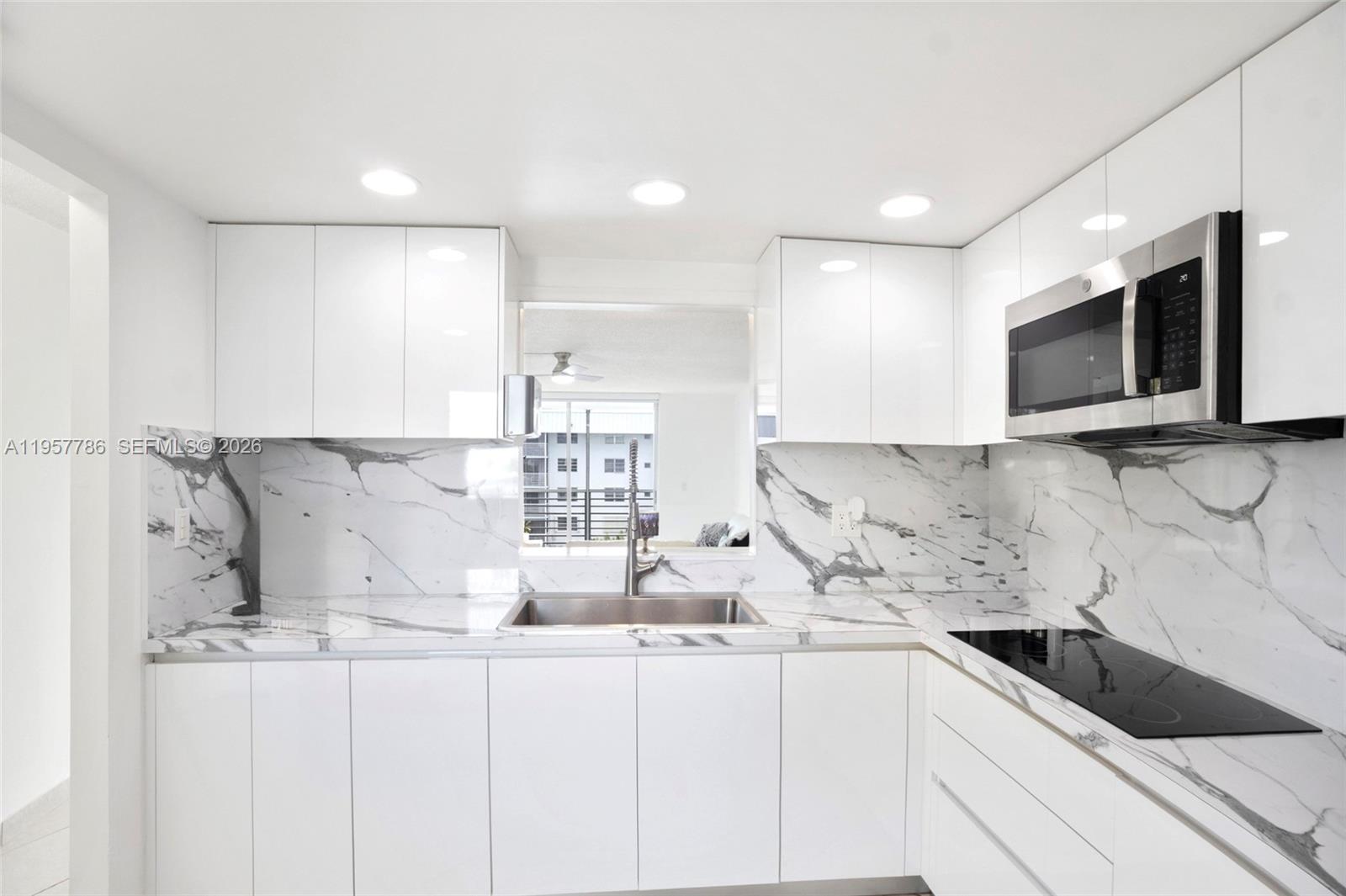 3600 NE 170th St #312, North Miami Beach FL 33160