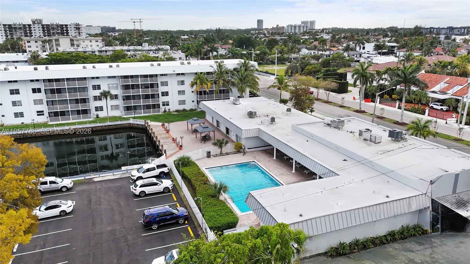 3600 NE 170th St #312, North Miami Beach FL 33160