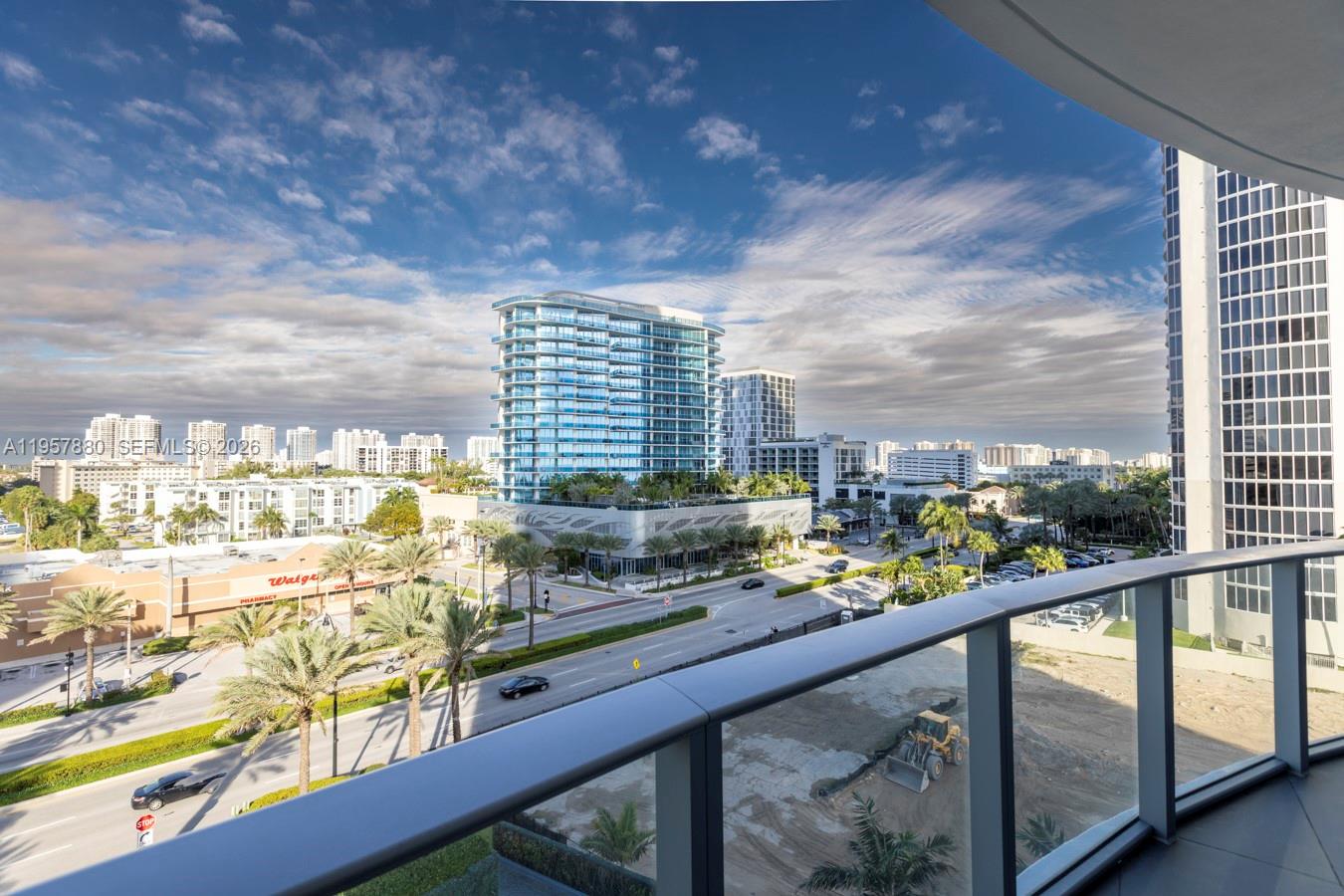 17475 Collins Ave #304, Sunny Isles Beach FL 33160