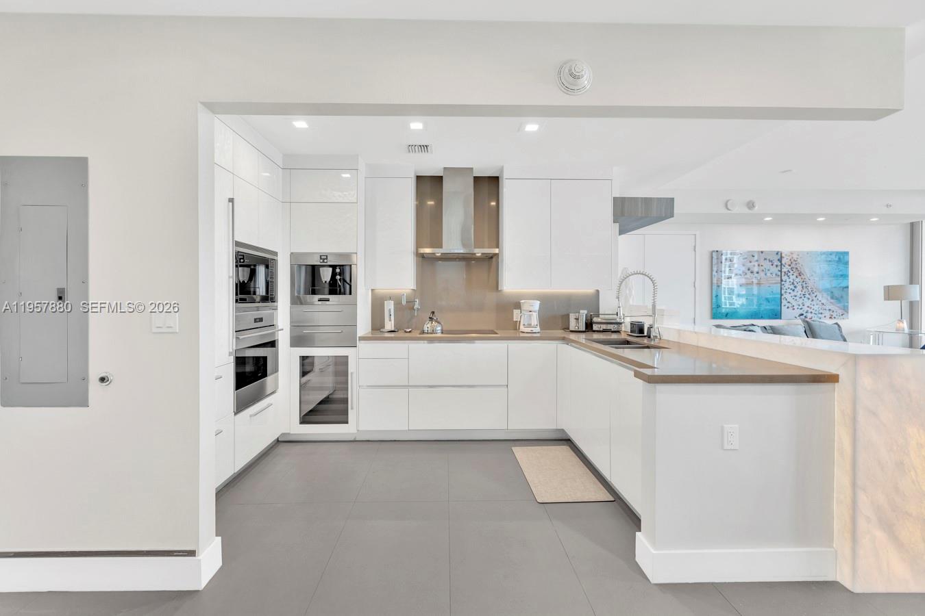 17475 Collins Ave #304, Sunny Isles Beach FL 33160