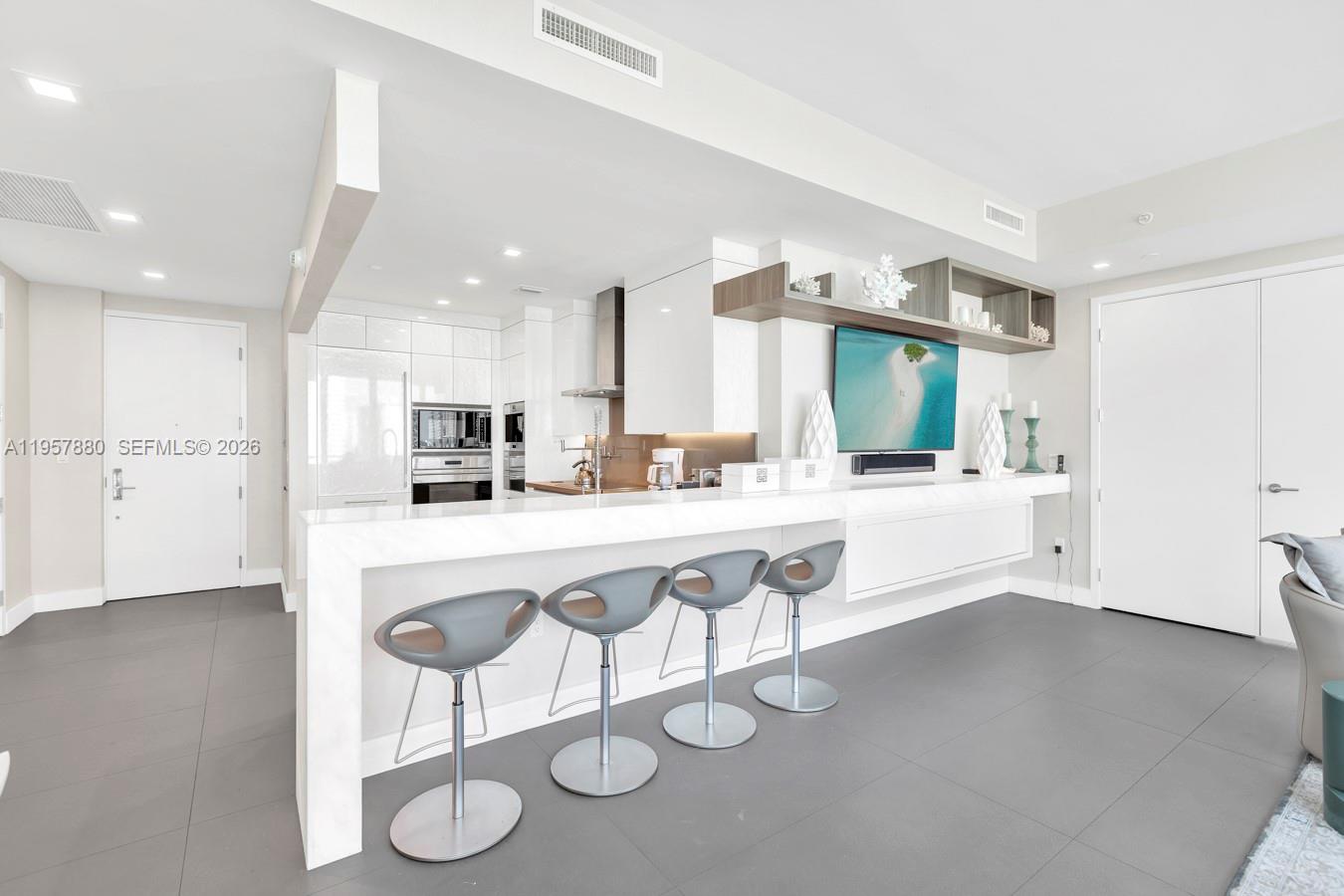 17475 Collins Ave #304, Sunny Isles Beach FL 33160