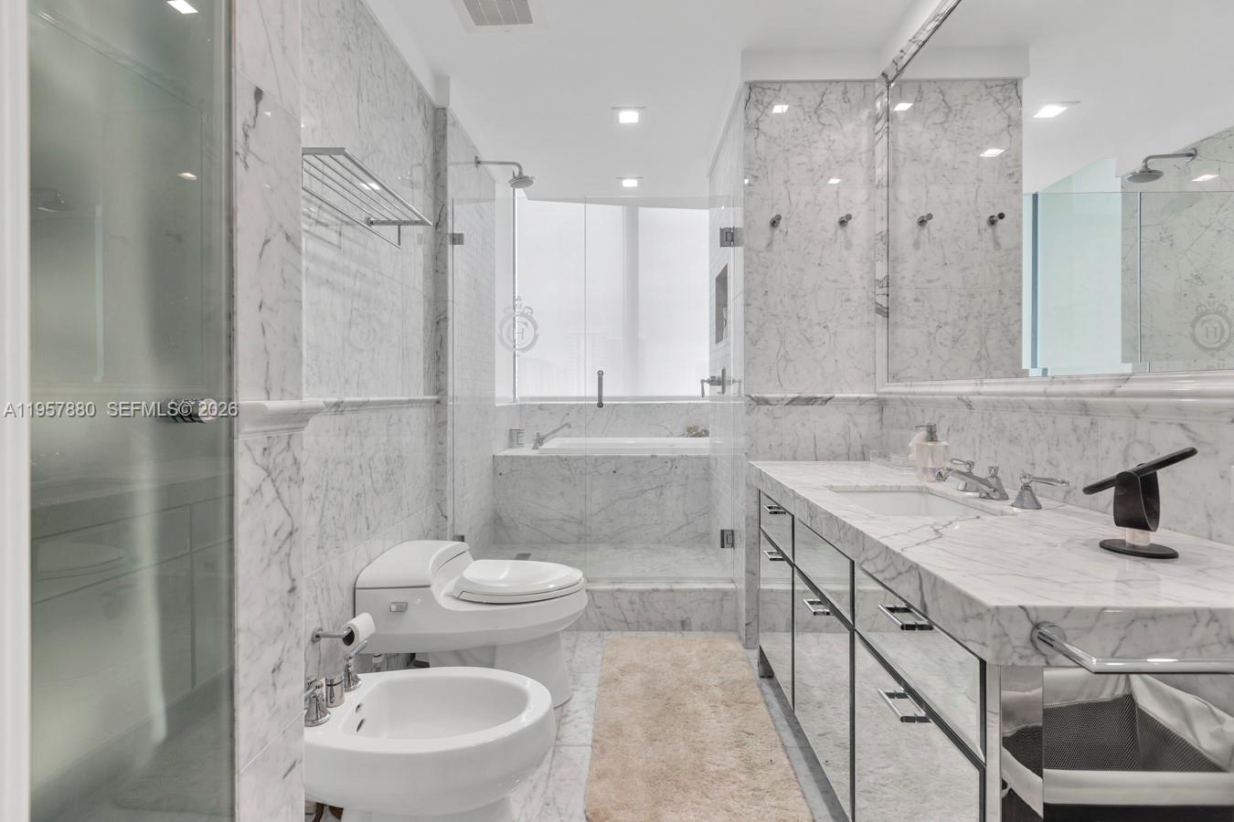 17475 Collins Ave #304, Sunny Isles Beach FL 33160