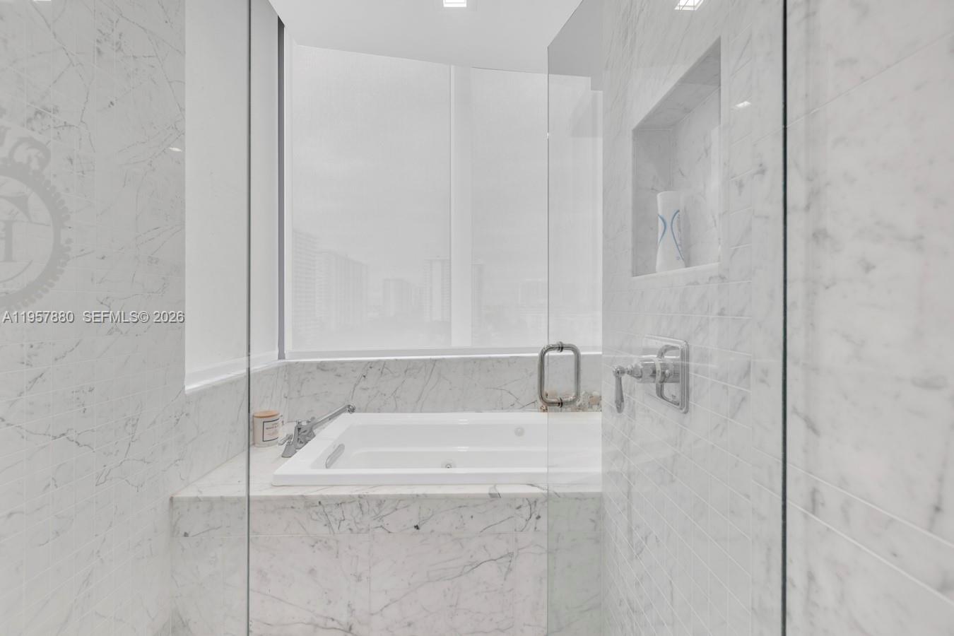 17475 Collins Ave #304, Sunny Isles Beach FL 33160