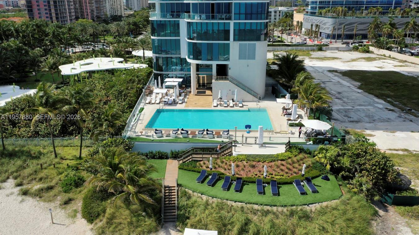 17475 Collins Ave #304, Sunny Isles Beach FL 33160