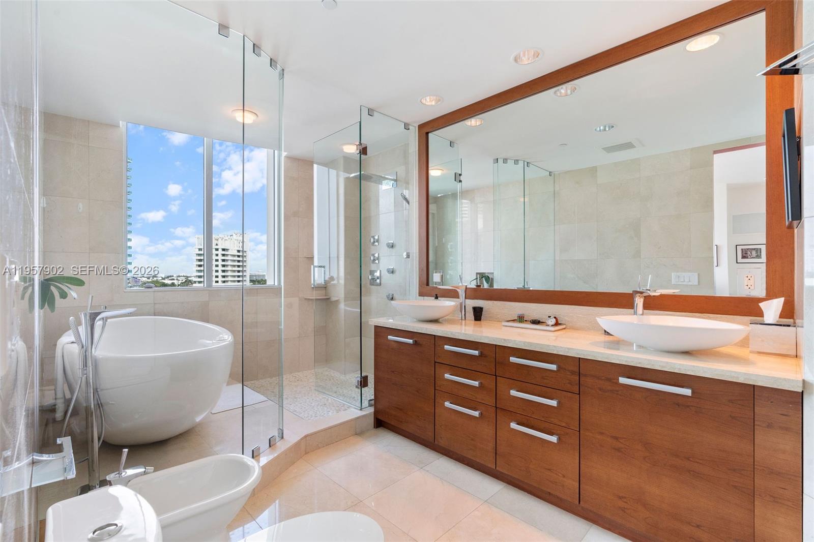 5959 Collins Ave #1001, Miami Beach FL 33140