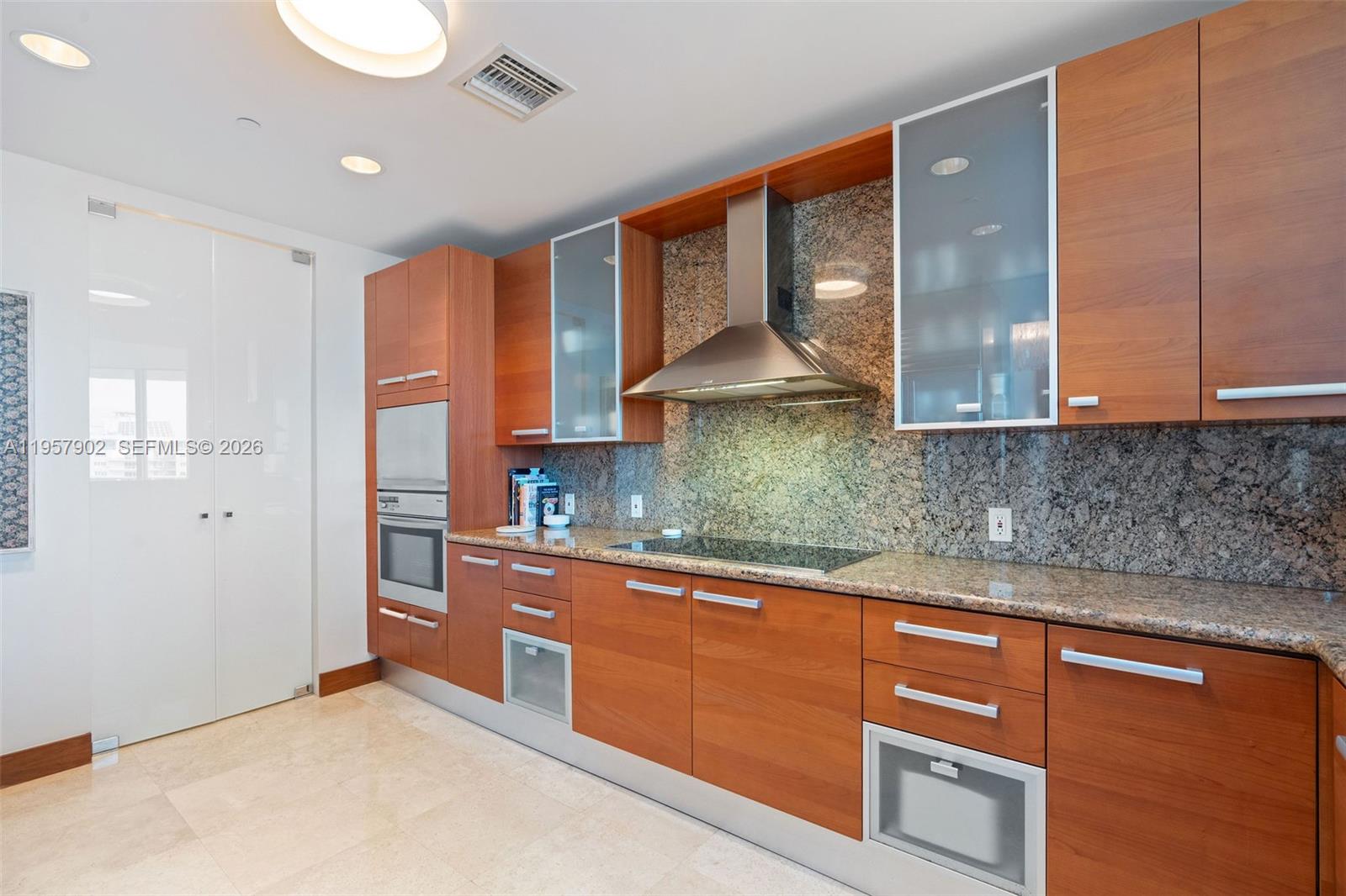 5959 Collins Ave #1001, Miami Beach FL 33140