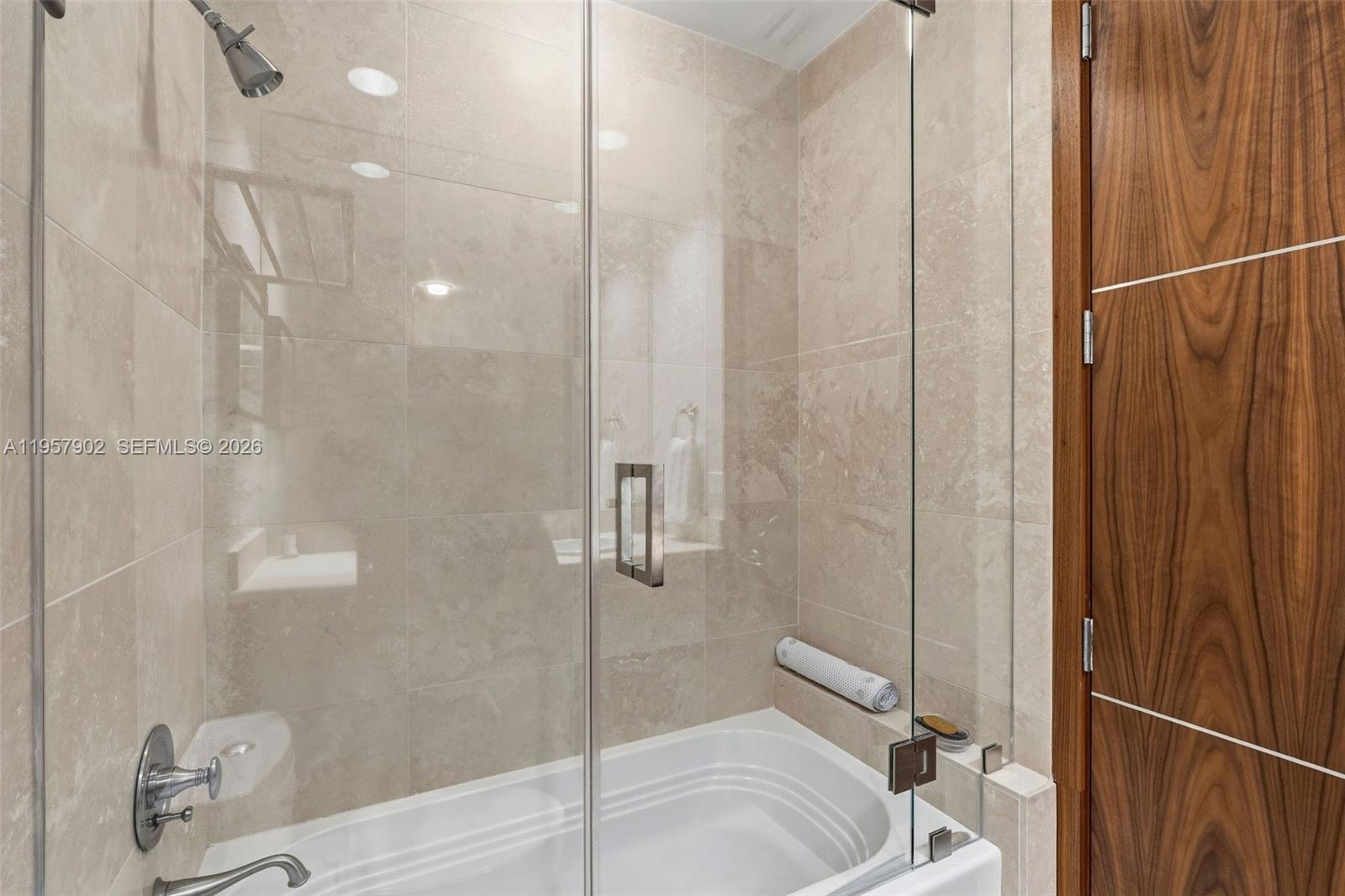 5959 Collins Ave #1001, Miami Beach FL 33140