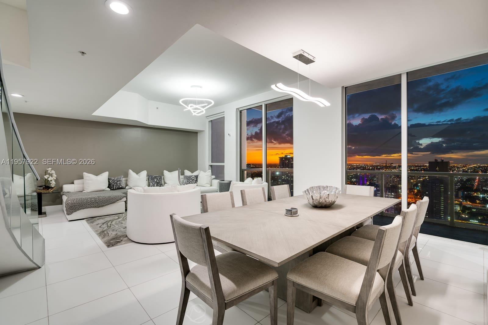 253 NE 2nd St #4904, Miami FL 33132