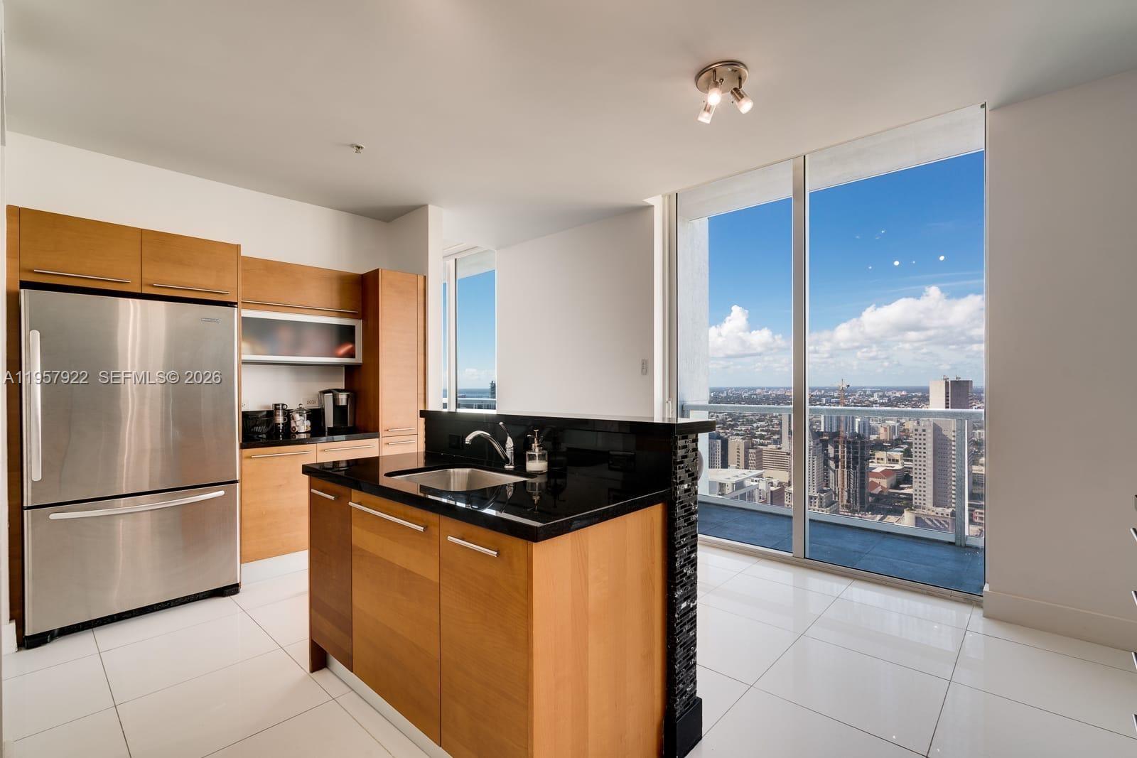 253 NE 2nd St #4904, Miami FL 33132