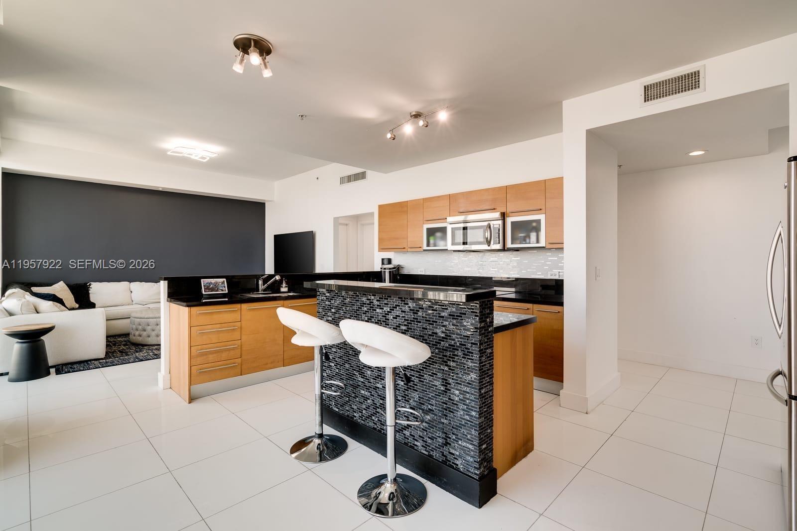 253 NE 2nd St #4904, Miami FL 33132